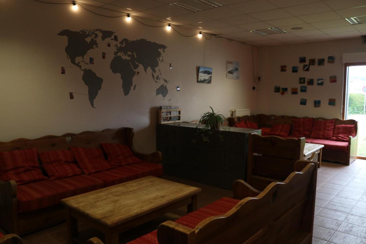 Auberge De Jeunesse Hi 퐁타를리에 외부 사진