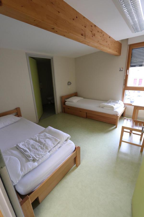 Auberge De Jeunesse Hi 퐁타를리에 외부 사진