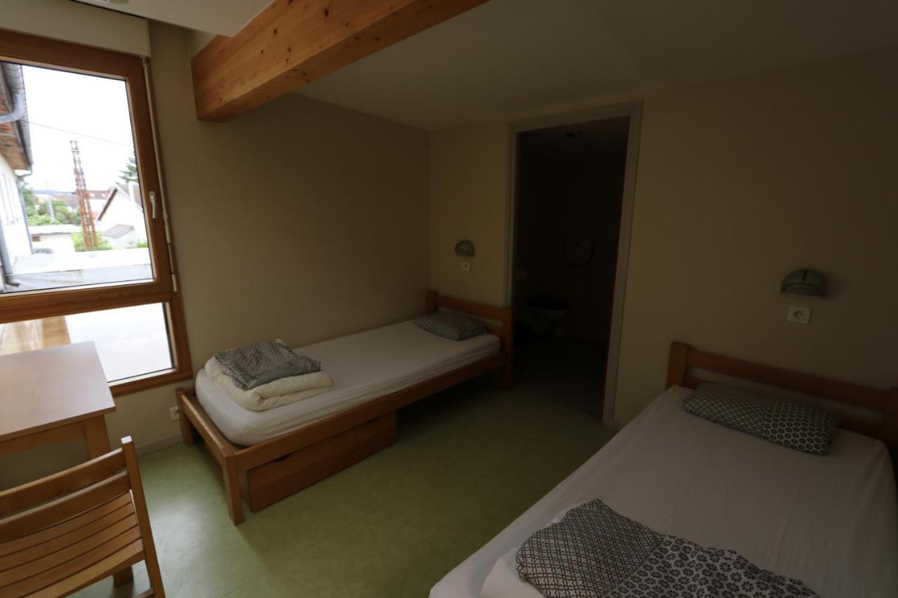 Auberge De Jeunesse Hi 퐁타를리에 외부 사진