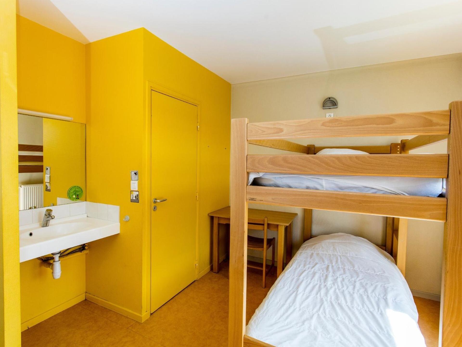 Auberge De Jeunesse Hi 퐁타를리에 외부 사진